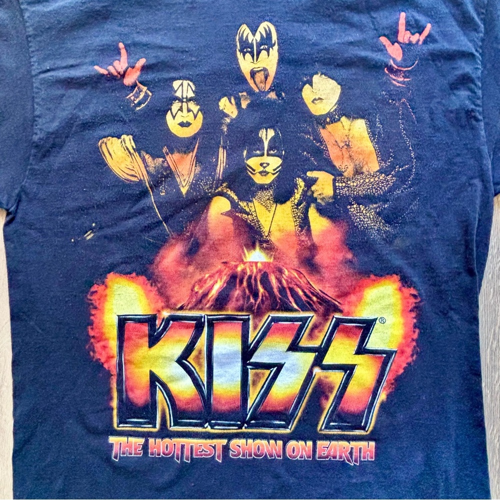 2011 KISS - The Hottest Show on Earth Tour Shirt